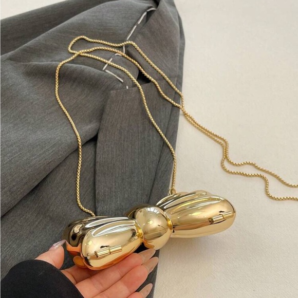 Bow Purse - Picture 5 of 7